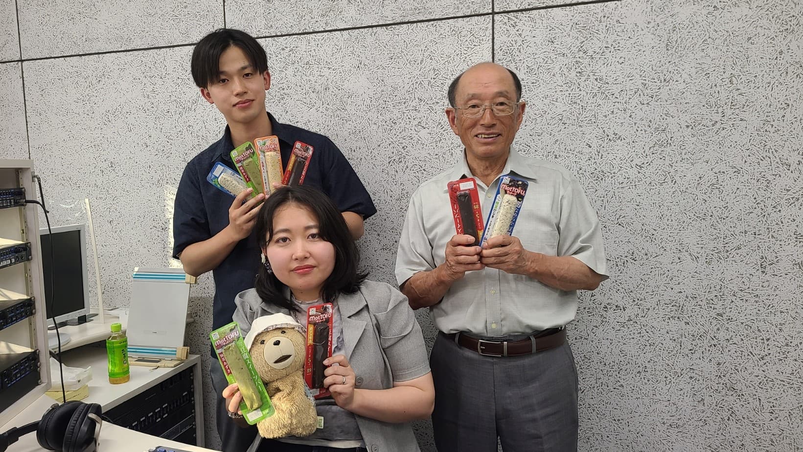 2025年7月3&10日放送
ゲスト:小笠原農園 代表 小笠原渓雲(おがさわらけいうん)こと義高(たか)70代
    皆人(カイト)30代、里穗(りほ)20代