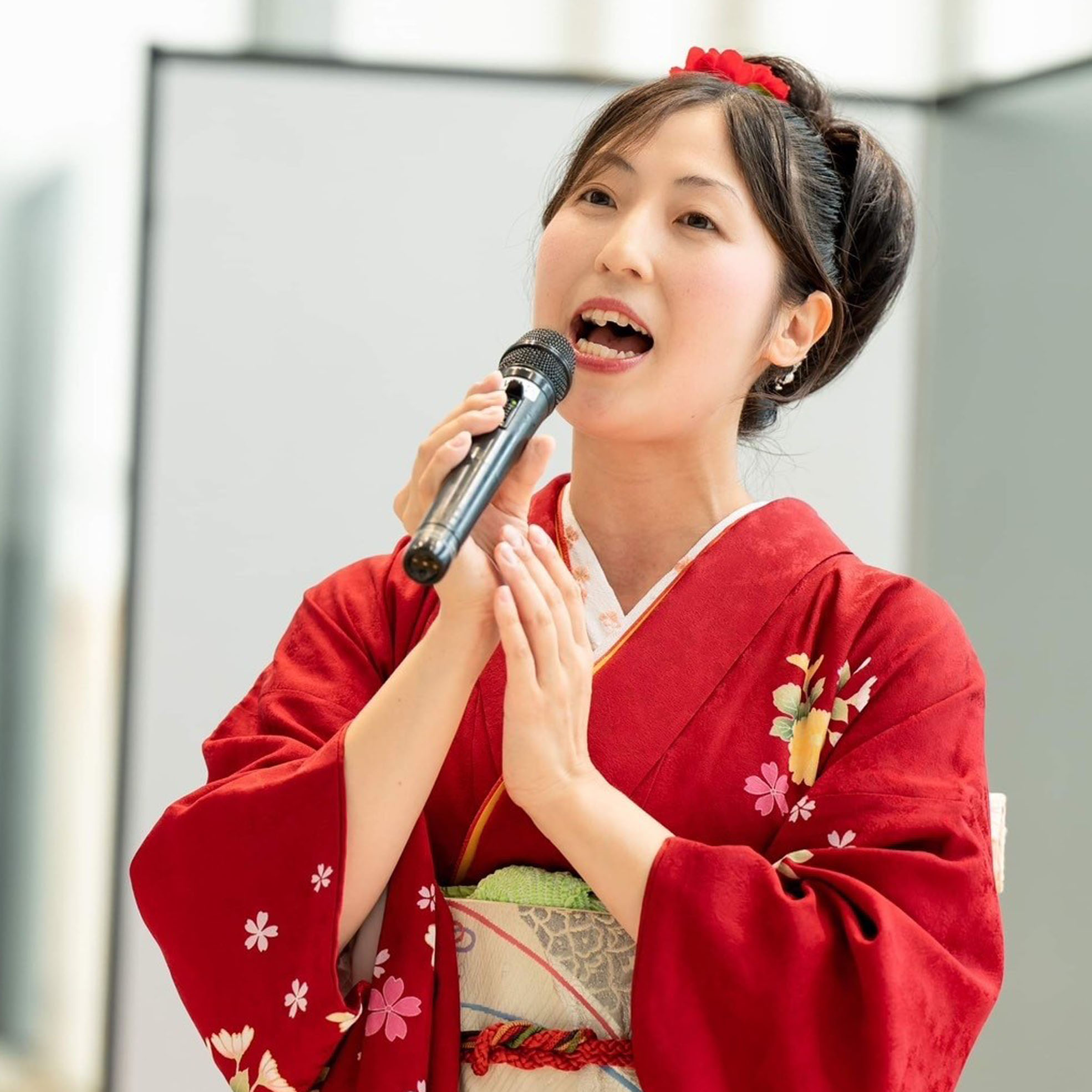 八戸市出身 第67代青森県民謡王座位 高橋さつきさん 30代｜はちのへ